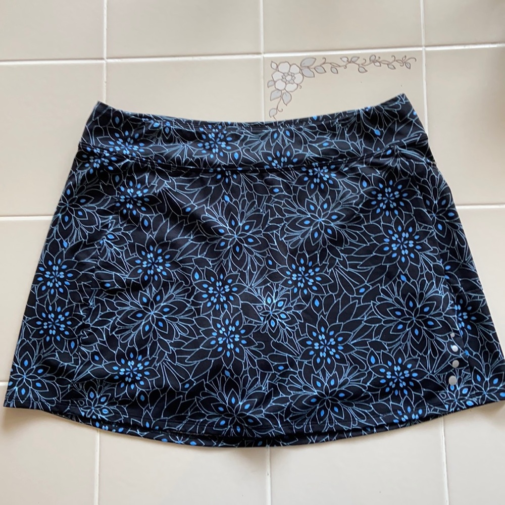 L. L. Bean Fitnesses Skort